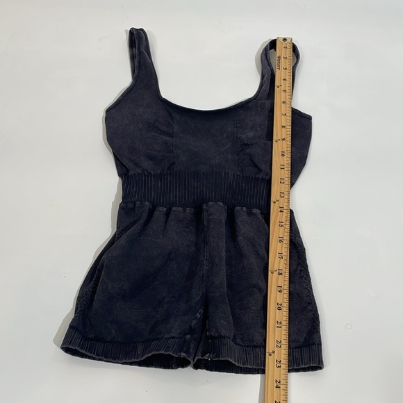 Free People Movement Onsie Size XS Washed Black Biker Short EUC - Picture 8 of 9